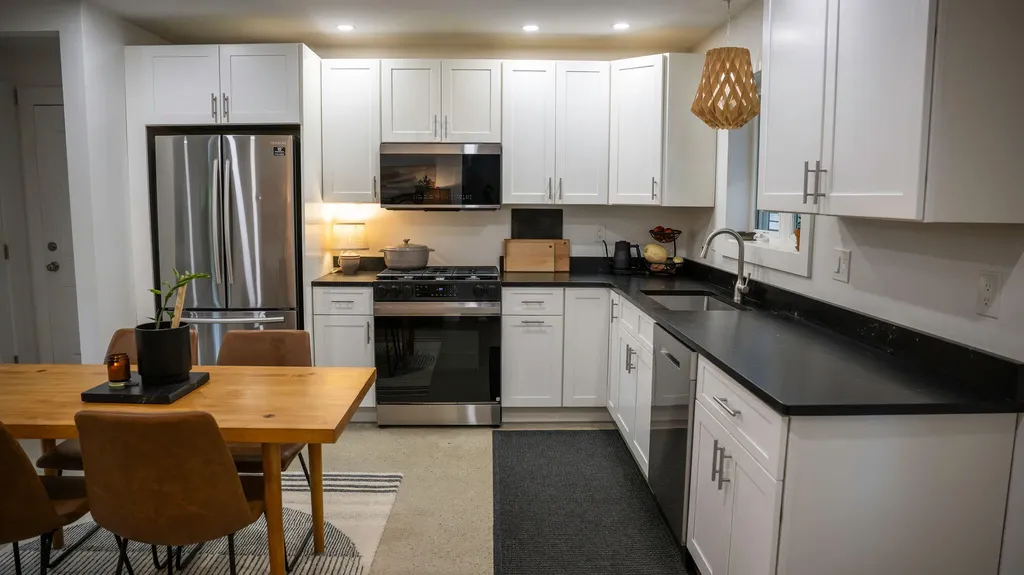 98 River Road Brunswick ME 04011