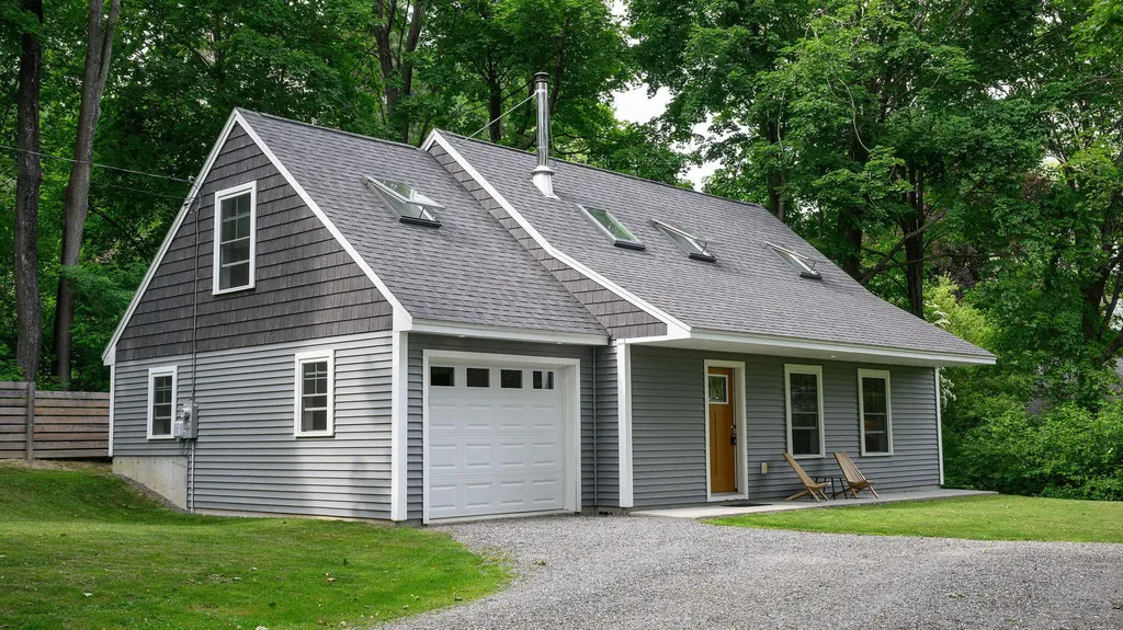 98 River Road Brunswick ME 04011