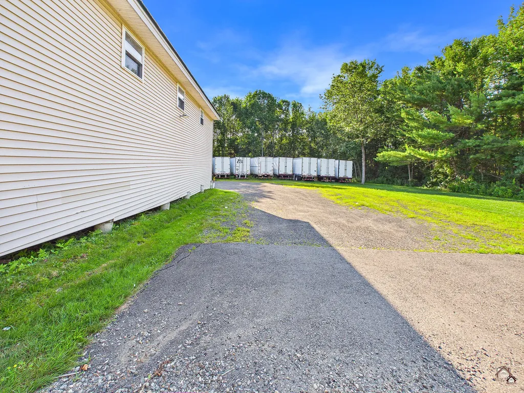 2880 Riverside Drive Vassalboro ME 04989