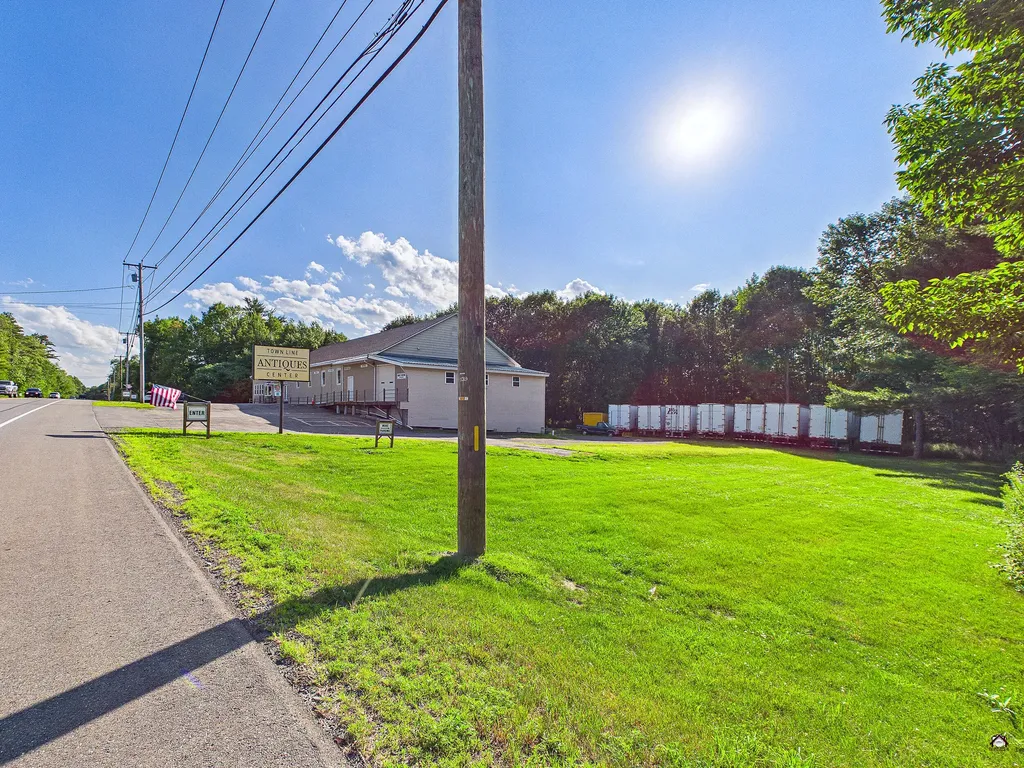 2880 Riverside Drive Vassalboro ME 04989
