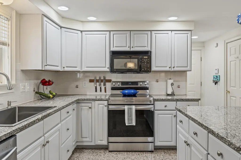 7 Scott Avenue York ME 03909
