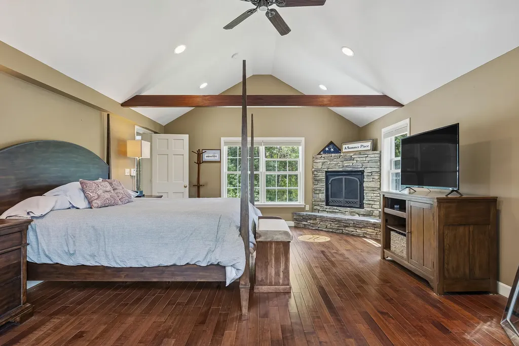 7 Scott Avenue York ME 03909