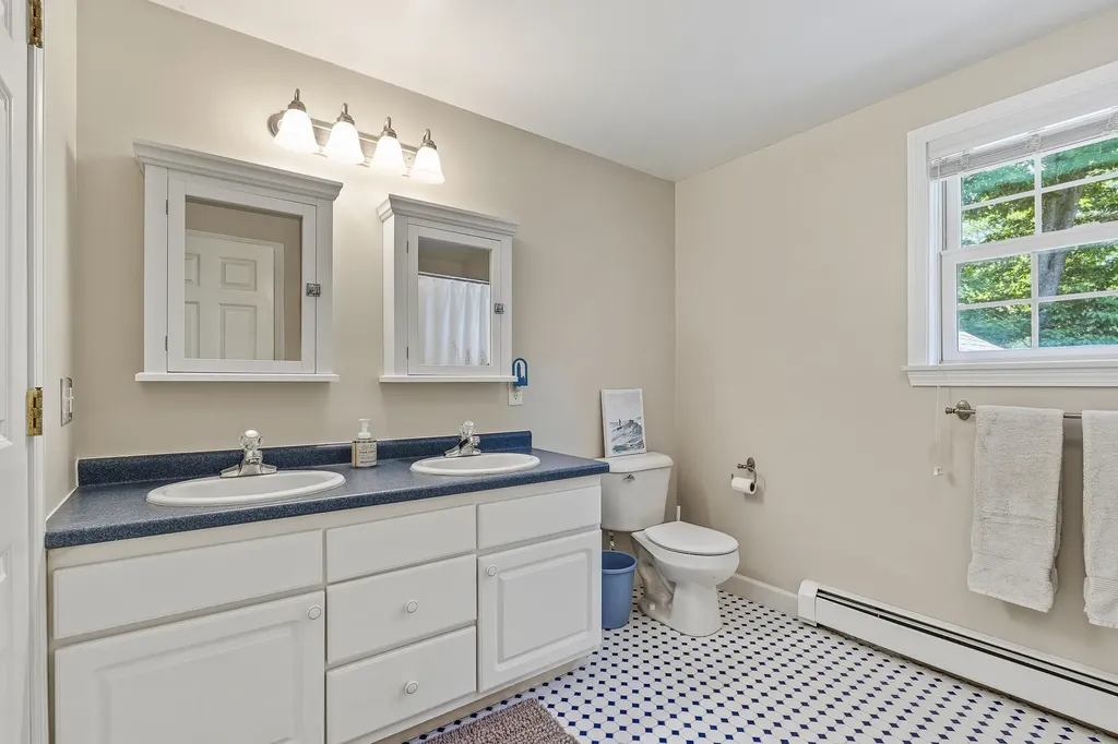 7 Scott Avenue York ME 03909