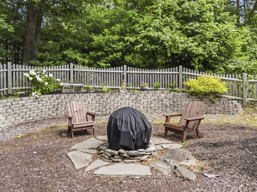 7 Scott Avenue York ME 03909