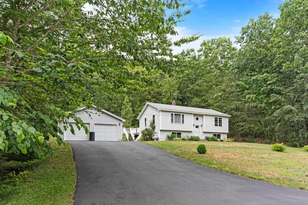 59 Mckenny Drive New Gloucester ME 04260