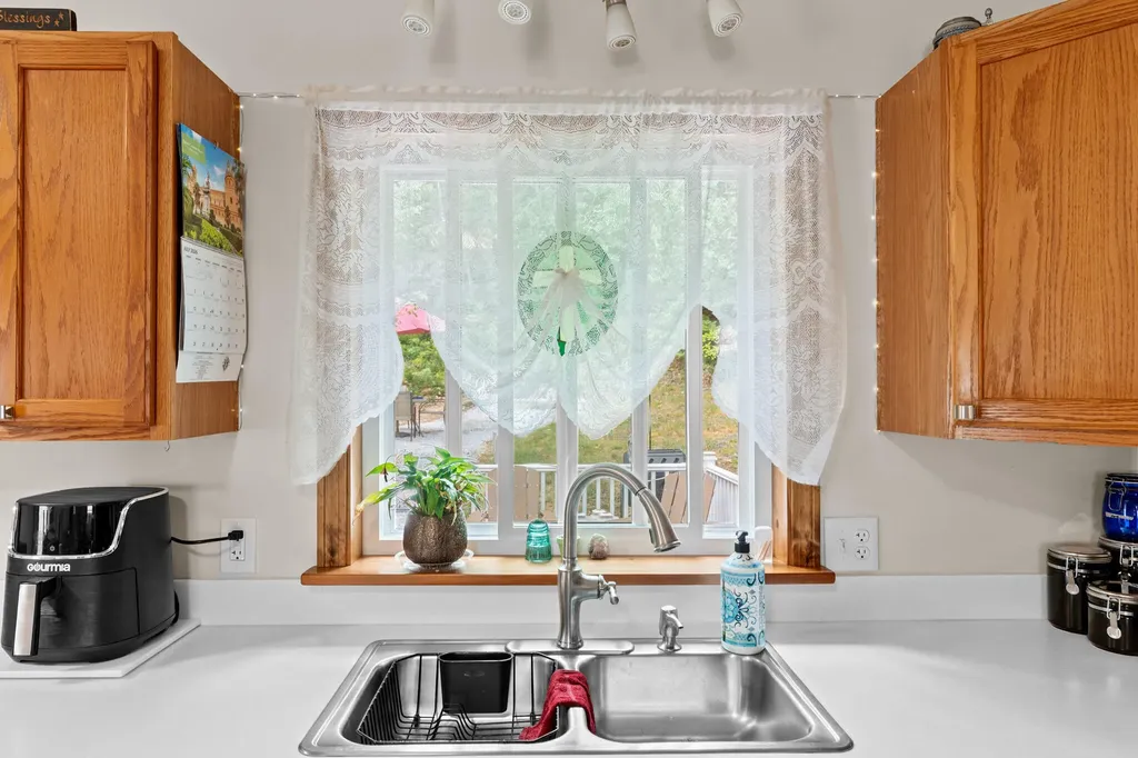 59 Mckenny Drive New Gloucester ME 04260