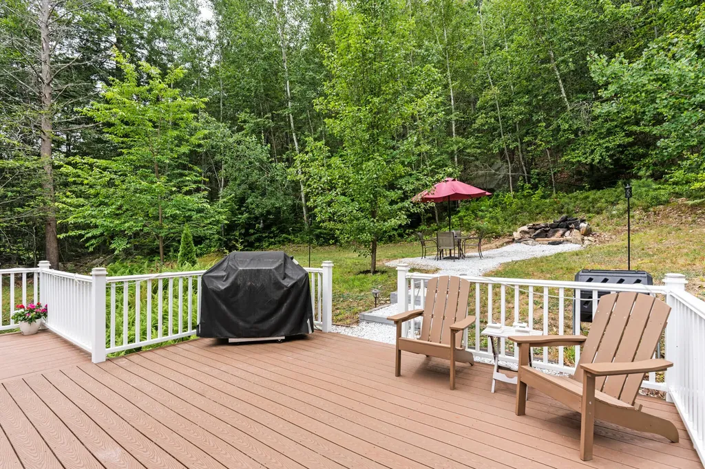 59 Mckenny Drive New Gloucester ME 04260