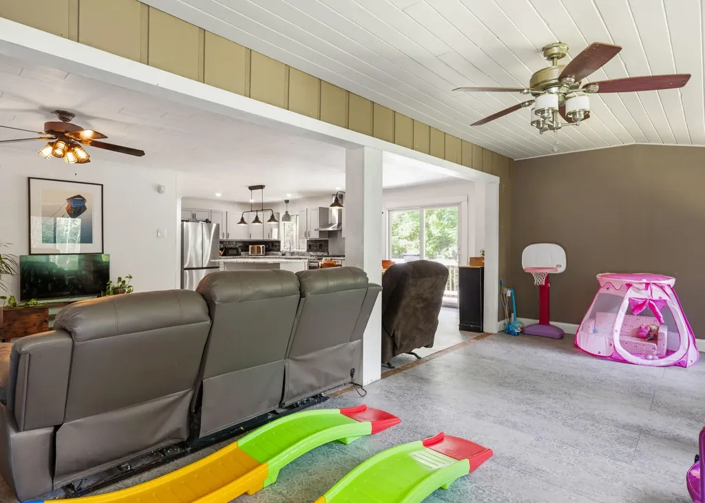 152 Thompson Lake Shores Road Casco ME 04015