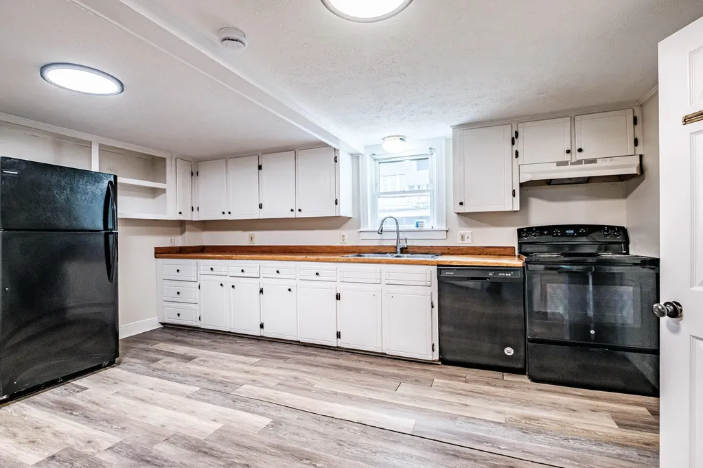 53 Pike Street Biddeford ME 04005