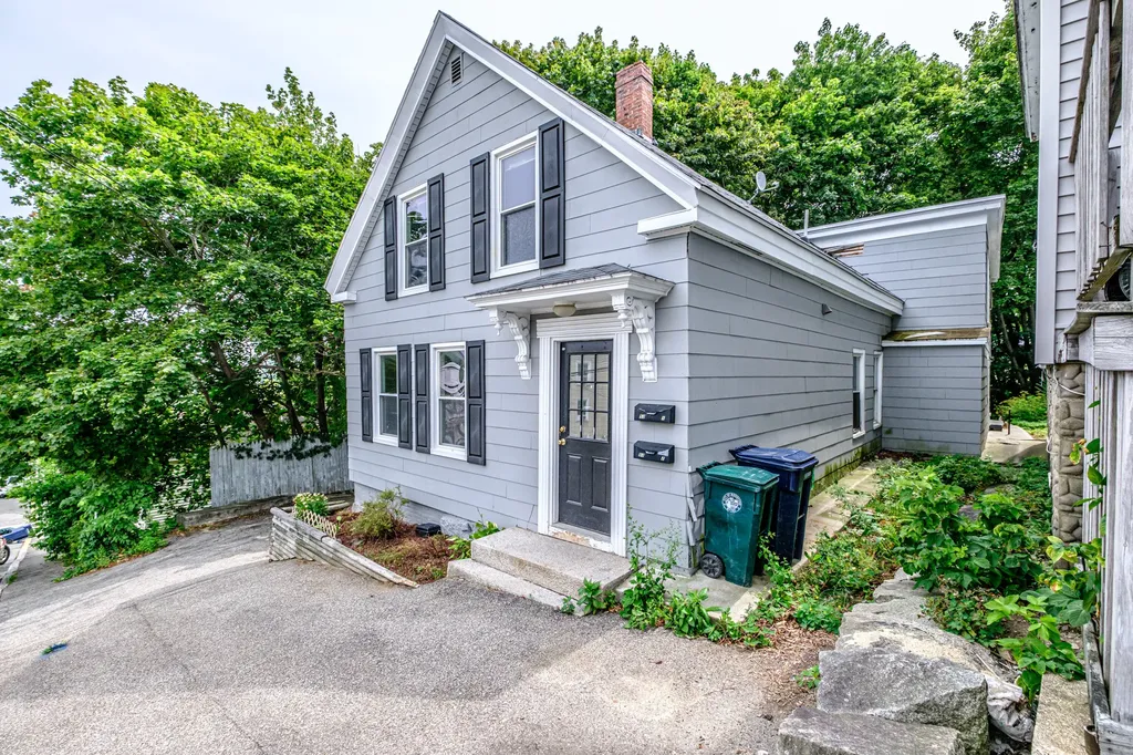 53 Pike Street Biddeford ME 04005