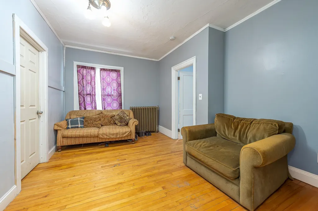31 Drummond Street Auburn ME 04210