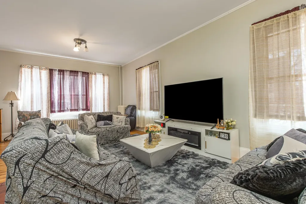31 Drummond Street Auburn ME 04210