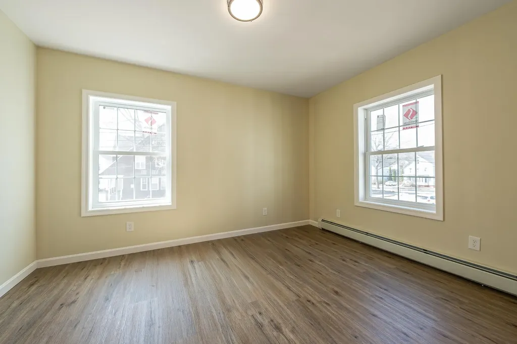 27 Drummond Street Auburn ME 04210