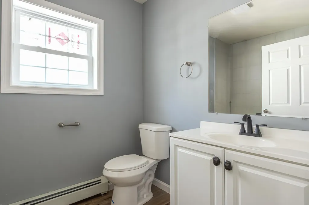 27 Drummond Street Auburn ME 04210