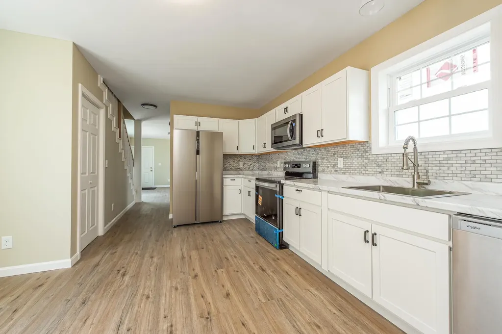 27 Drummond Street Auburn ME 04210
