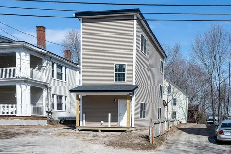 27 Drummond Street Auburn ME 04210