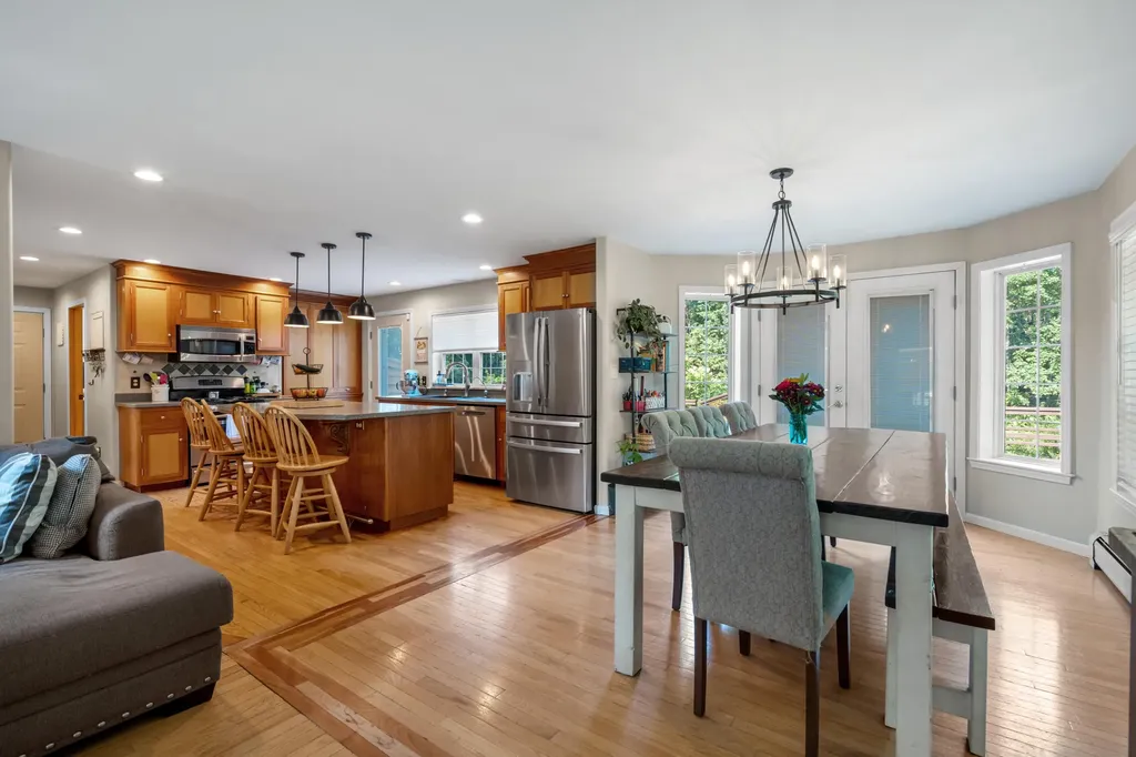 84 Star Drive Minot ME 04258