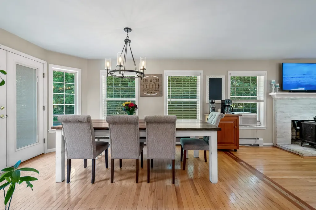 84 Star Drive Minot ME 04258