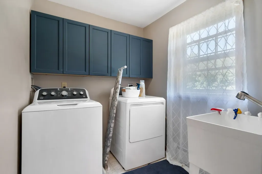 84 Star Drive Minot ME 04258