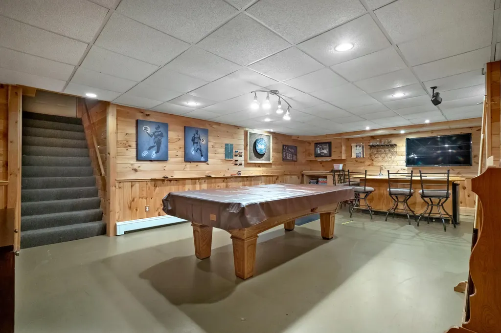 84 Star Drive Minot ME 04258