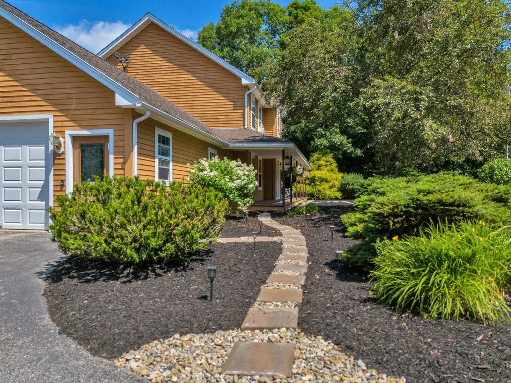 84 Star Drive Minot ME 04258