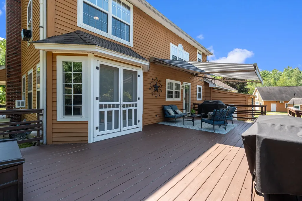 84 Star Drive Minot ME 04258