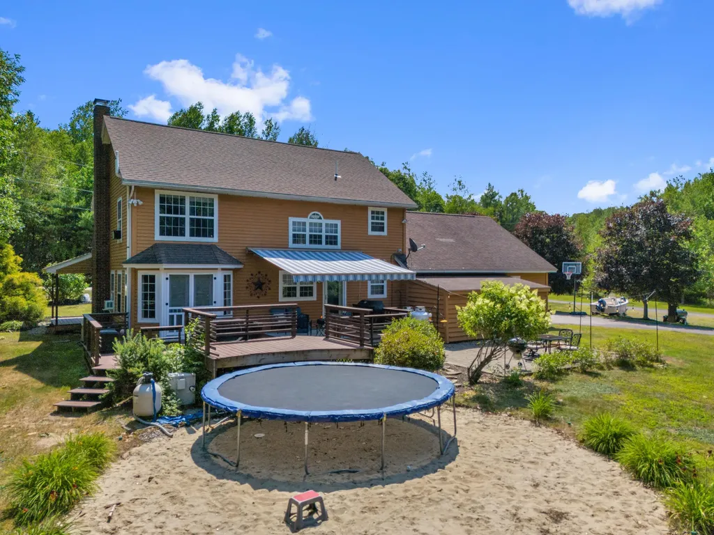 84 Star Drive Minot ME 04258