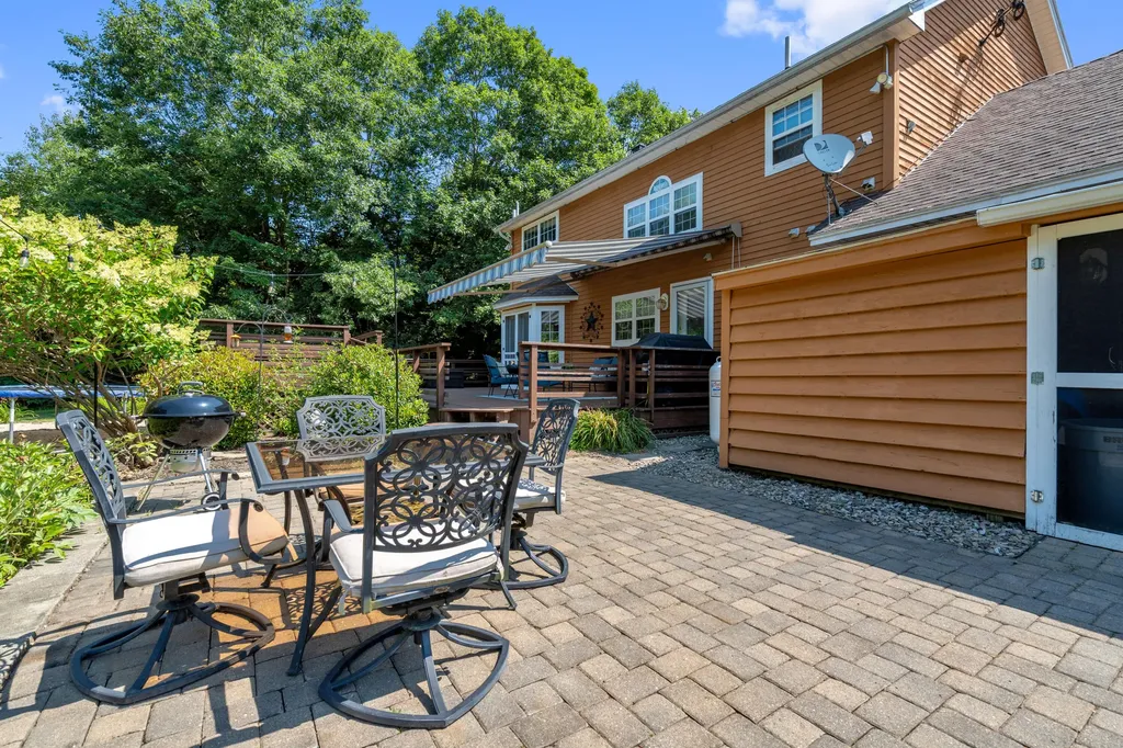 84 Star Drive Minot ME 04258