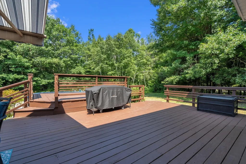 84 Star Drive Minot ME 04258