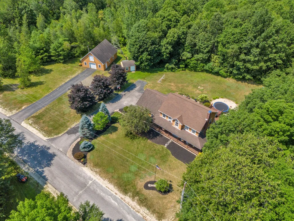 84 Star Drive Minot ME 04258
