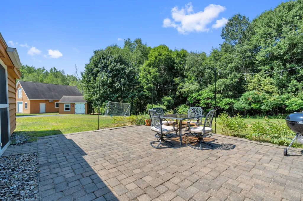84 Star Drive Minot ME 04258