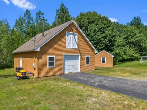 84 Star Drive Minot ME 04258