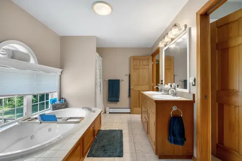 84 Star Drive Minot ME 04258