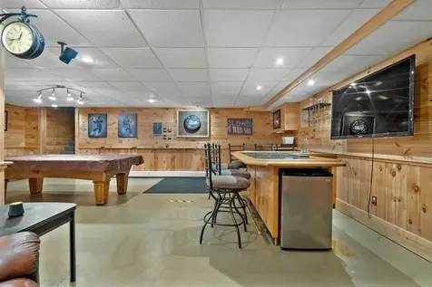 84 Star Drive Minot ME 04258