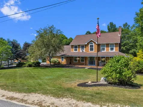 84 Star Drive Minot ME 04258