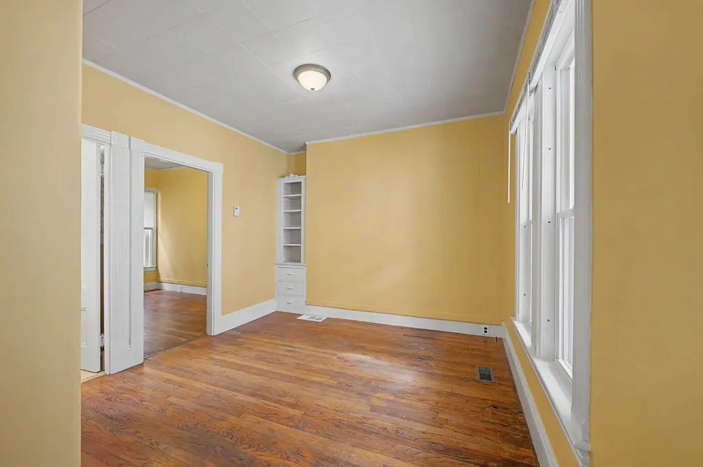 10 Maple Street Augusta ME 04330