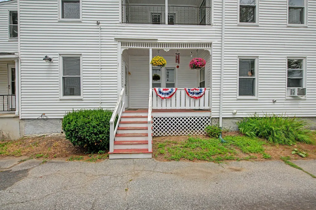 10 Maple Street Augusta ME 04330