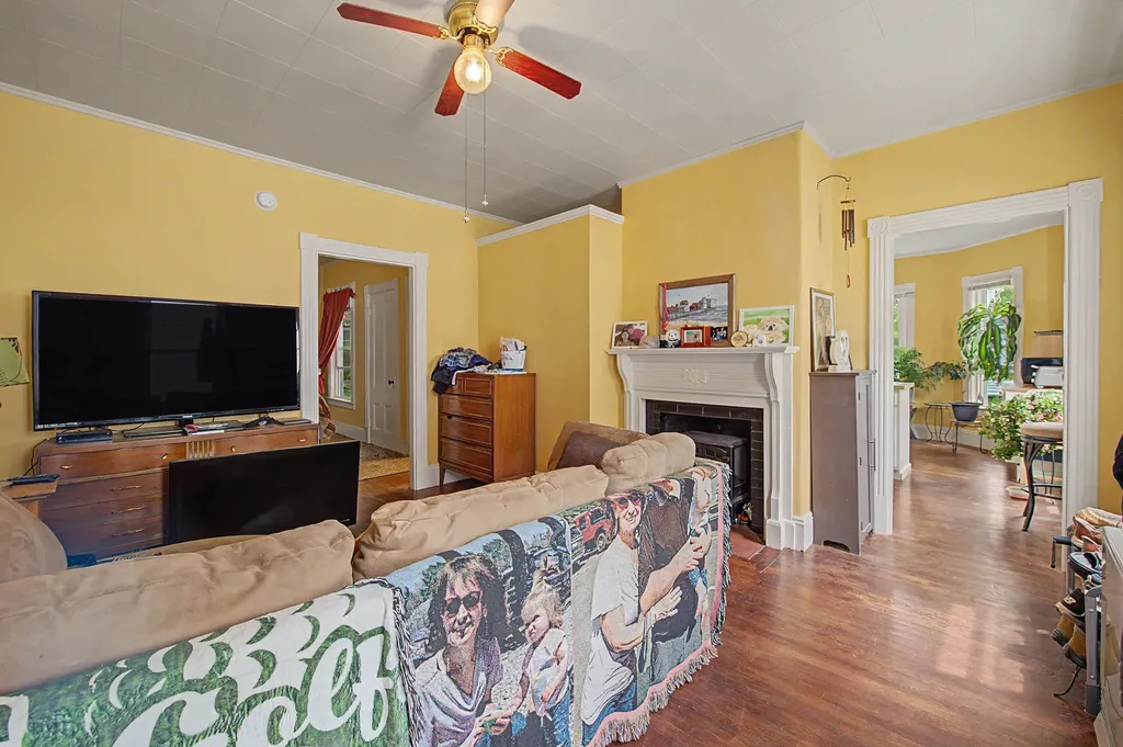 10 Maple Street Augusta ME 04330