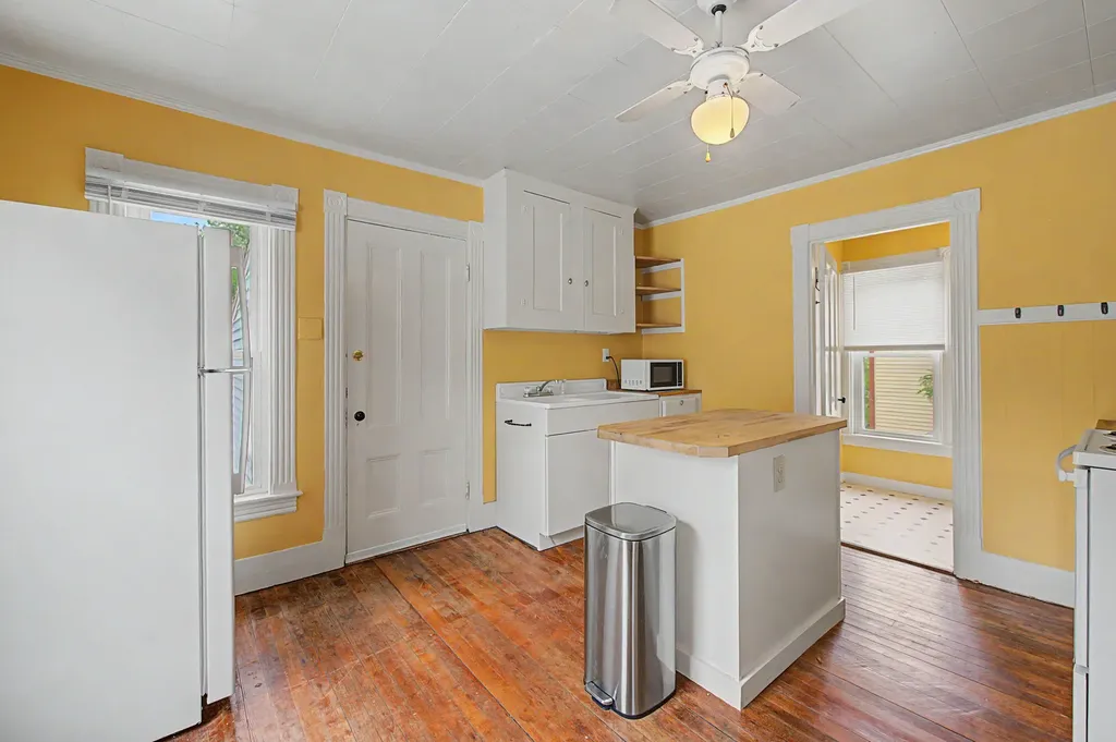 10 Maple Street Augusta ME 04330
