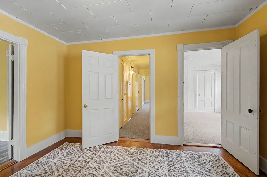10 Maple Street Augusta ME 04330