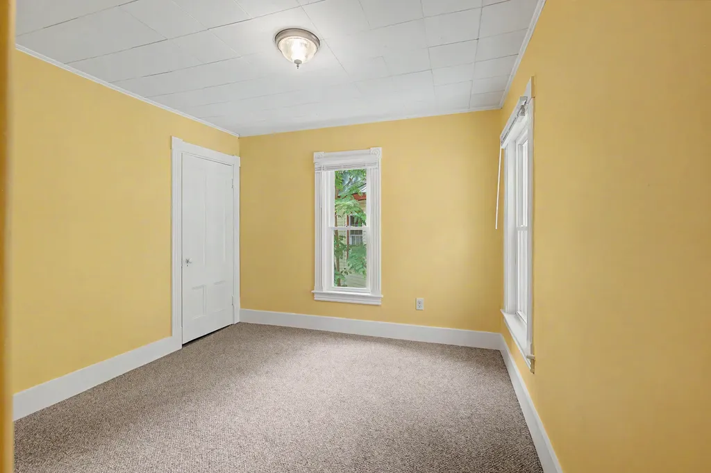 10 Maple Street Augusta ME 04330