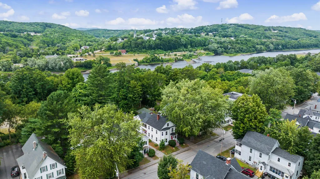 10 Maple Street Augusta ME 04330