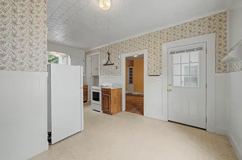 10 Maple Street Augusta ME 04330