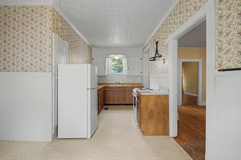 10 Maple Street Augusta ME 04330