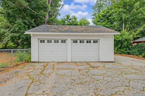 10 Maple Street Augusta ME 04330