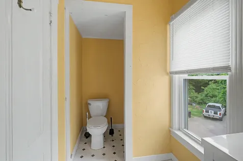 10 Maple Street Augusta ME 04330
