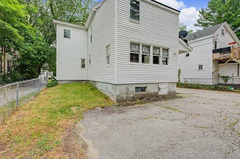 10 Maple Street Augusta ME 04330