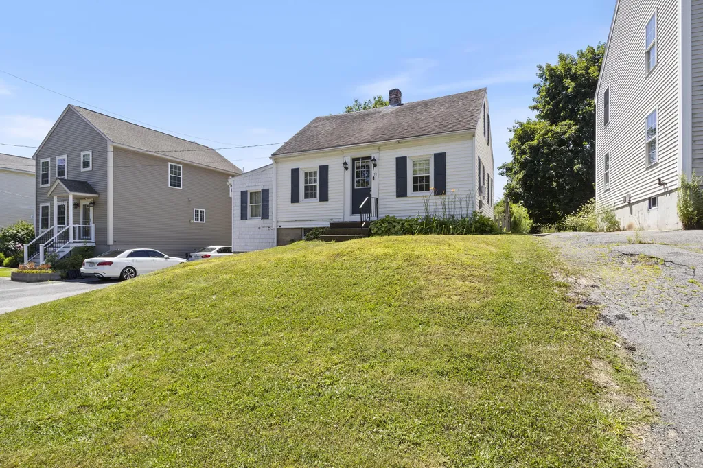 51 Anderson Avenue Westbrook ME 04092
