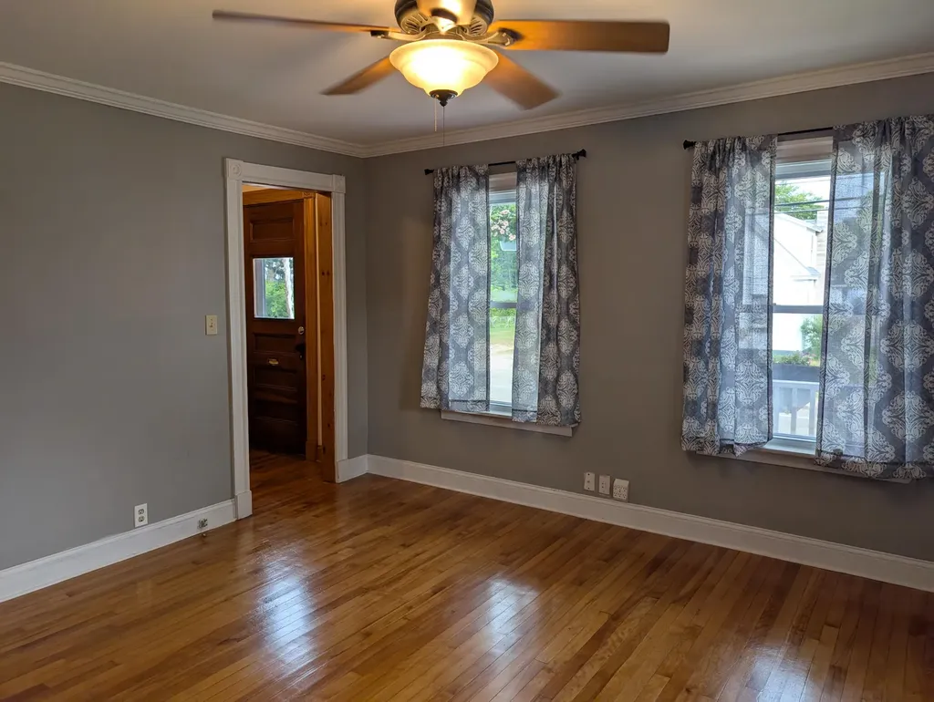 40 Oak Street Sanford ME 04083