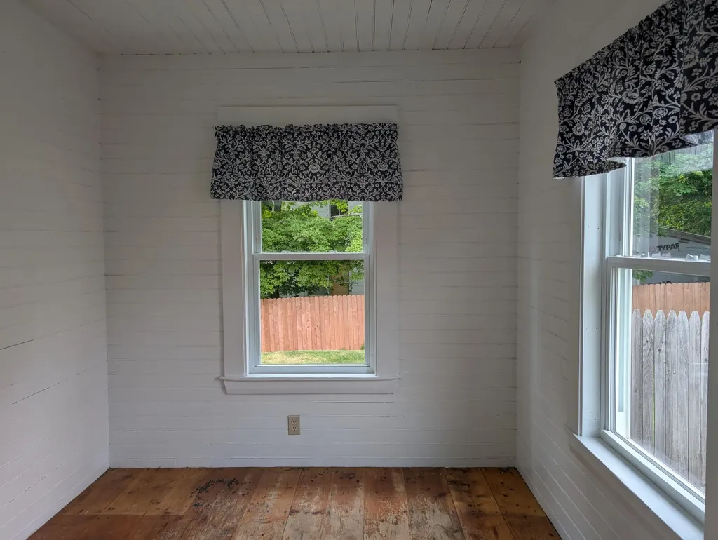40 Oak Street Sanford ME 04083